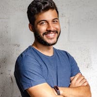 総支配人 鈴木拓也